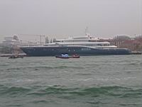 D07-006- Venice- Red Bull Boat.JPG
